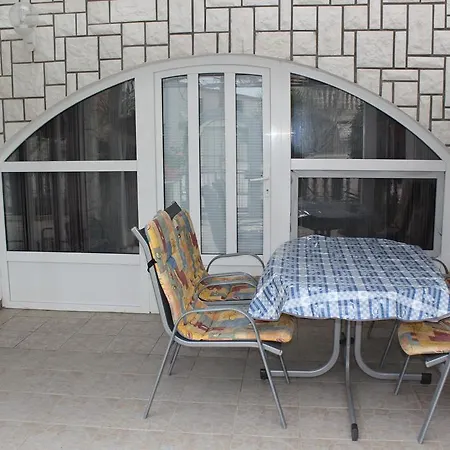 Apatmani Peternel Apartamento