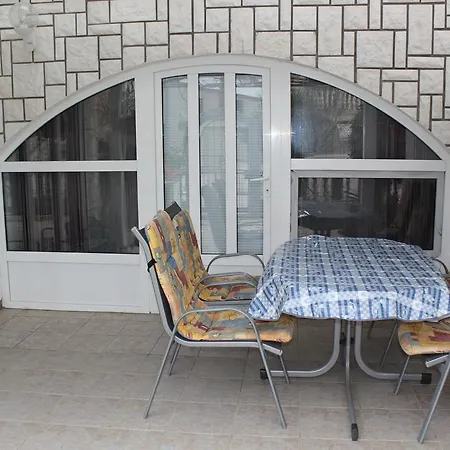 Apatmani Peternel Apartment