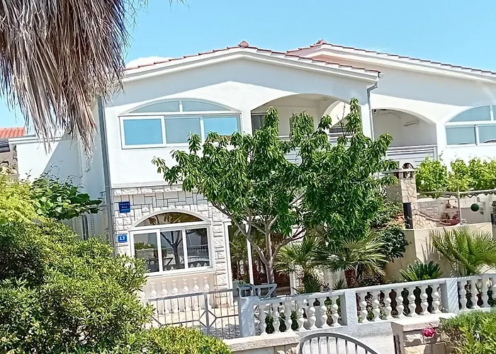 아파트 Apatmani Peternel *