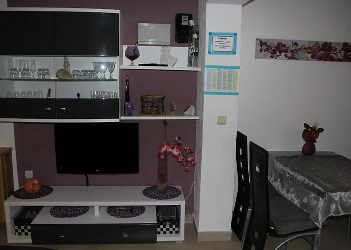 아파트 Apatmani Peternel *